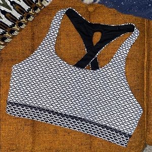Lululemon sports bra